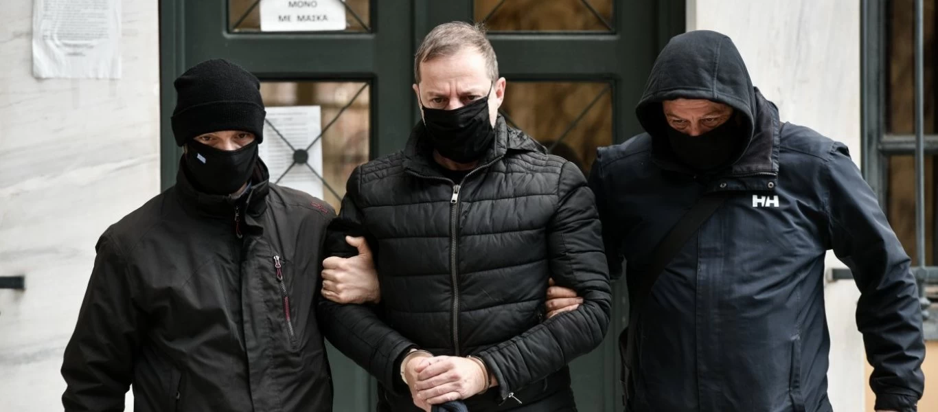 Νέα μήνυση κατά Δ.Λιγνάδη - Ο μηνυτής καταγγέλλει πως τον βίασε μέσα στο σπίτι του